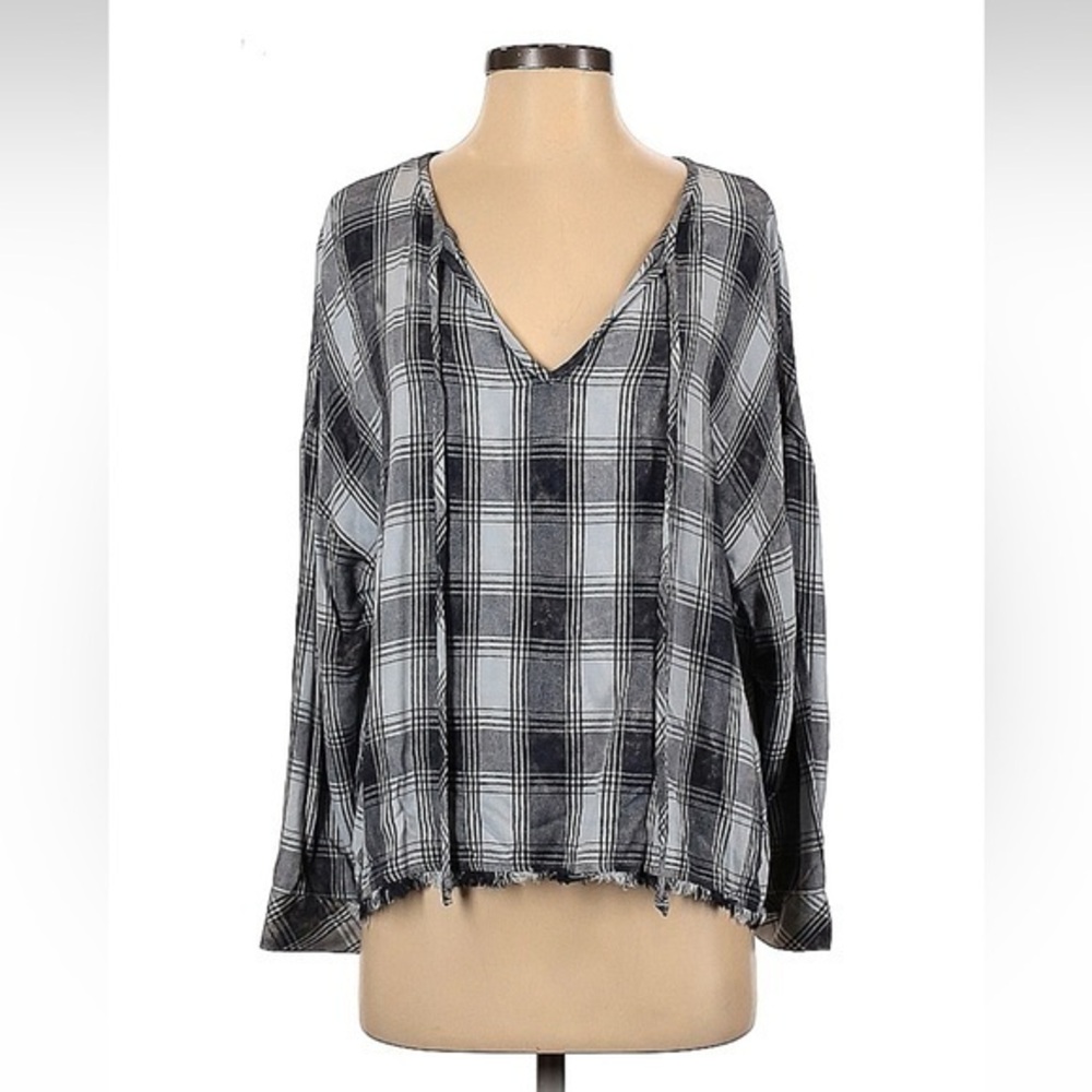 Cloth & Stone
Size XS Long Sleeve Blouse